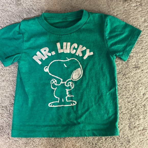Set of 2 Short Sleeve St. Patrick’s Day Size 18 MonthsTops Peanuts Snoopy - Picture 2 of 11